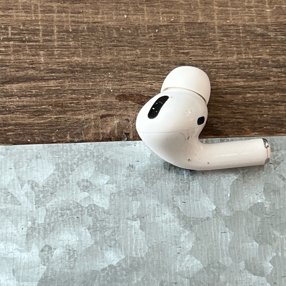Apple AirPod Pro Left Headphone